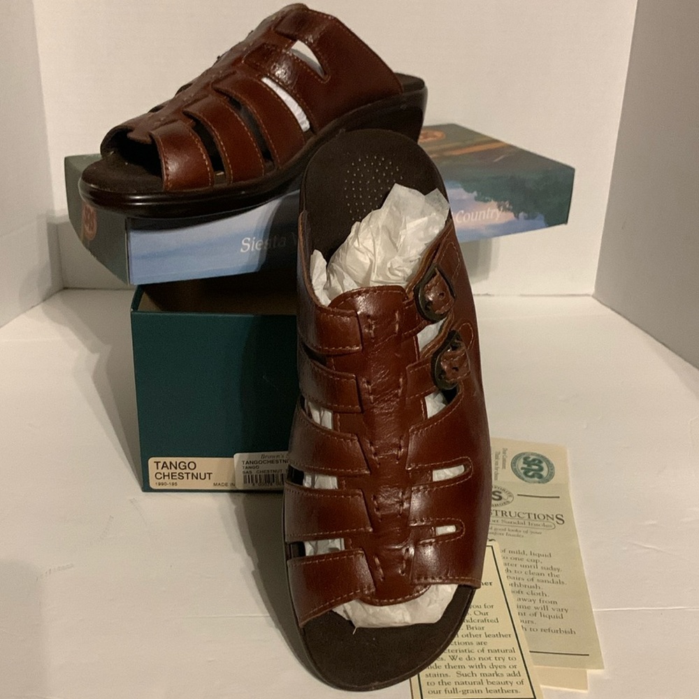 SAS Tango- chestnut color woman’s size 10 in box worn once